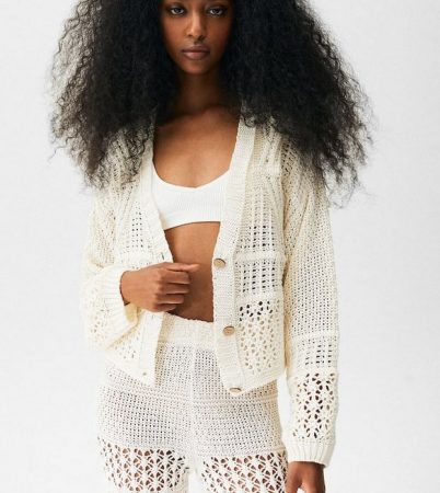 El vestido de Pull&Bear que le gustaría vender a las marcas de lujo 10 Merca2.es screenshot www.pullandbear.com 2022.03.27 12 36 13 Merca2.es