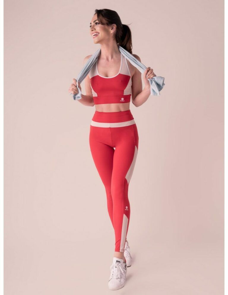 Tejidos inteligentes y más colores en la nueva colección de primavera de Anaissa