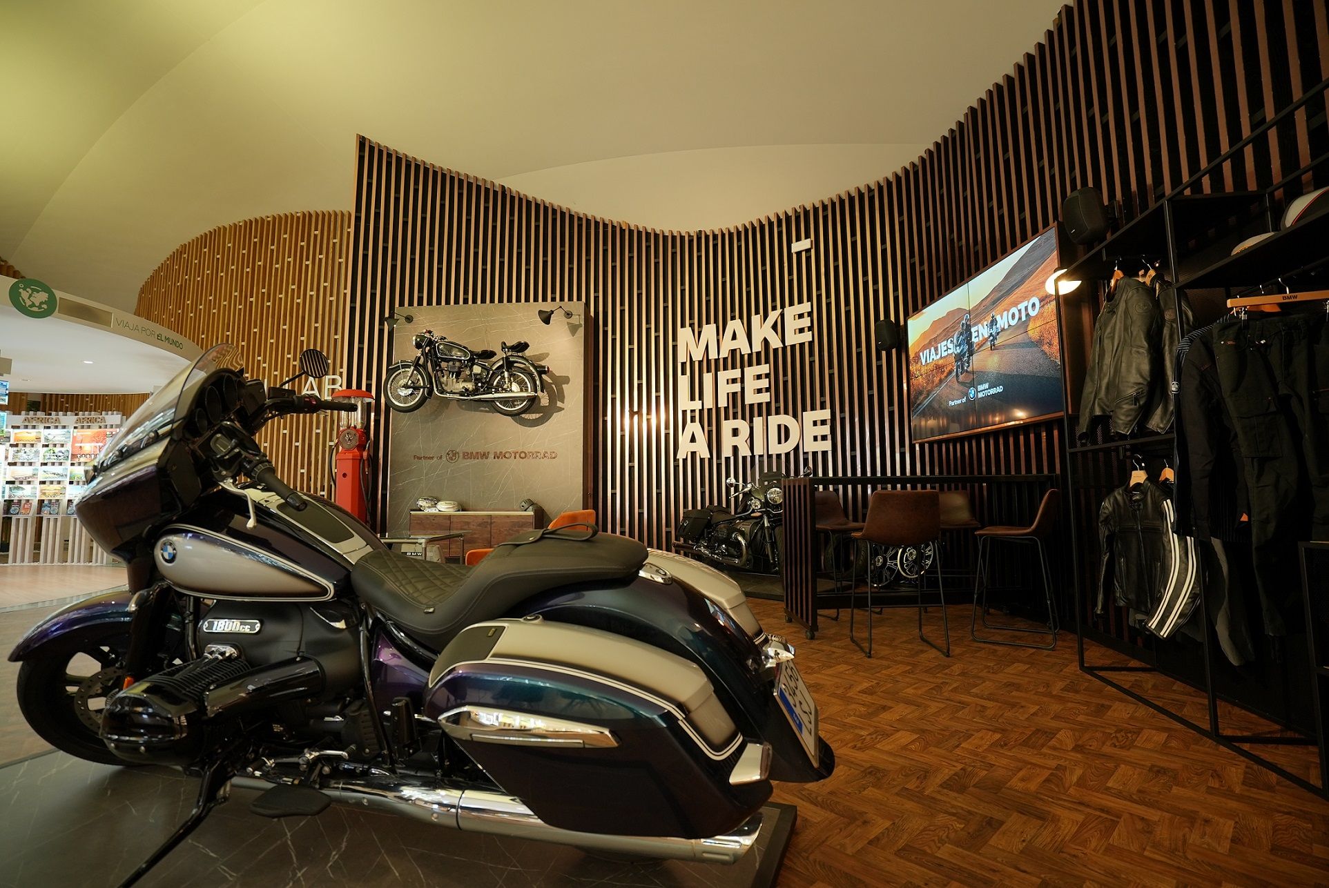 PANGEA lanza "Viajes en Moto" de la mano de BMW Motorrad España PANGEA lanza "Viajes en Moto" de la mano de BMW Motorrad España