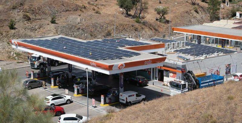 Galp instalará paneles fotovoltaicos en alrededor de 100 estaciones de servicio Galp instalará paneles fotovoltaicos en alrededor de 100 estaciones de servicio