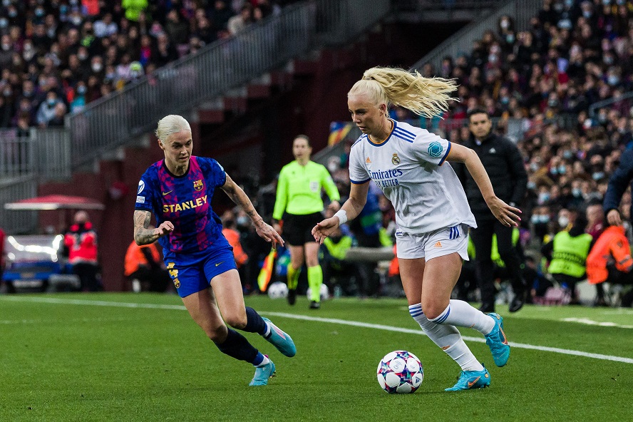 El Black & Decker del Barcelona femenino se sale en el vuelo con Emirates
