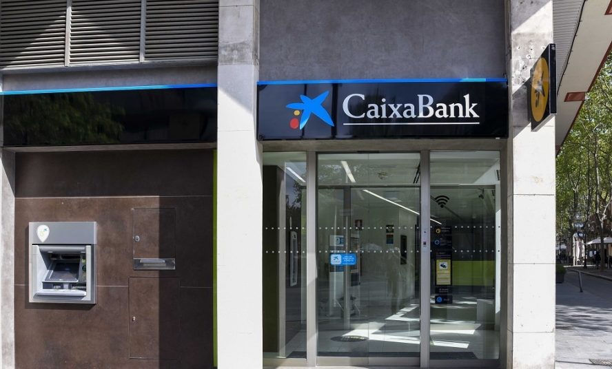 CaixaBank concluye la unificación de la marca en la red de oficinas caixabank