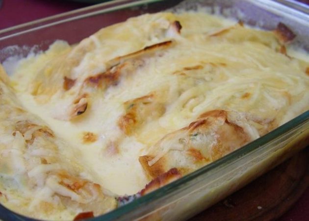 Suaves y tiernas: atrévete con estas pechugas de pollo con bechamel 16 Merca2.es Pechugas con salsa bechamel Merca2.es