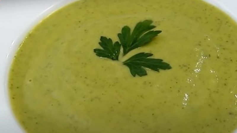 El secreto para hacer un puré de calabacín suave y cremoso 34 Merca2.es Receta de puee de calabacin o crema Merca2.es