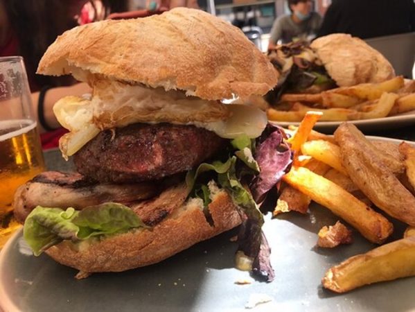 Esconaburger Casa Bomba, Lleida, Cataluña