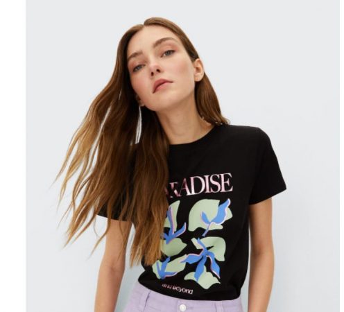Stradivarius: esta es la camiseta preferida por todas para primavera 22 Merca2.es camiseta stradivarius