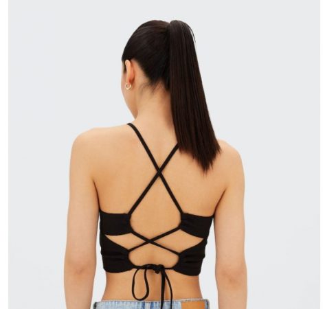 Stradivarius: esta es la camiseta preferida por todas para primavera 21 Merca2.es image 35 Merca2.es