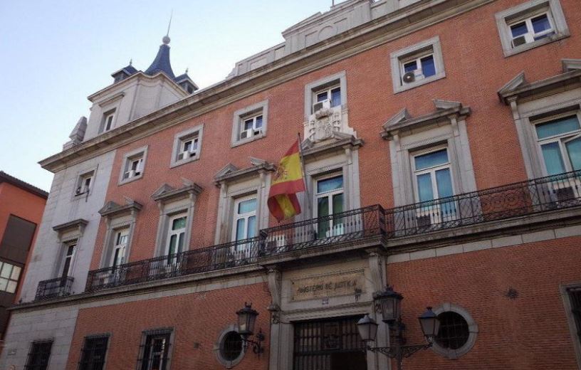 Los jueces tendrán un mes para determinar si un justiciable es o no menor Los jueces tendrán un mes para determinar si un justiciable es o no menor
