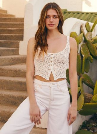 screenshot www.bershka.com 2022.04.02 21 09 19 Merca2.es