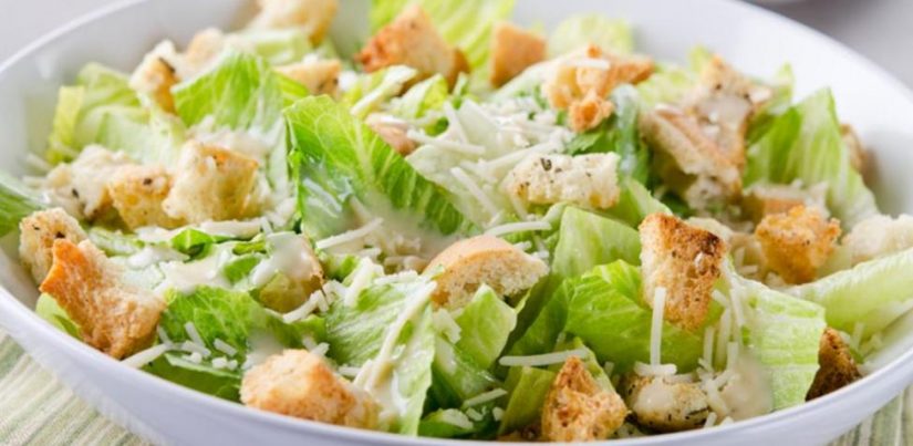 Ensalada césar: la receta de Jordi Cruz que te va a apetecer todos los días 1 Merca2.es ensalada césar