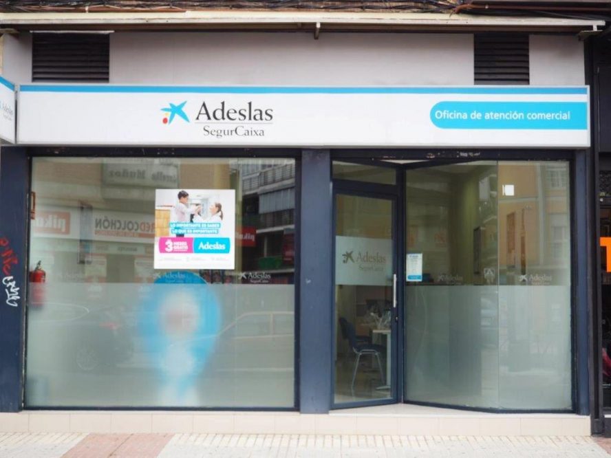 Contratar Adeslas online ahora es más sencillo