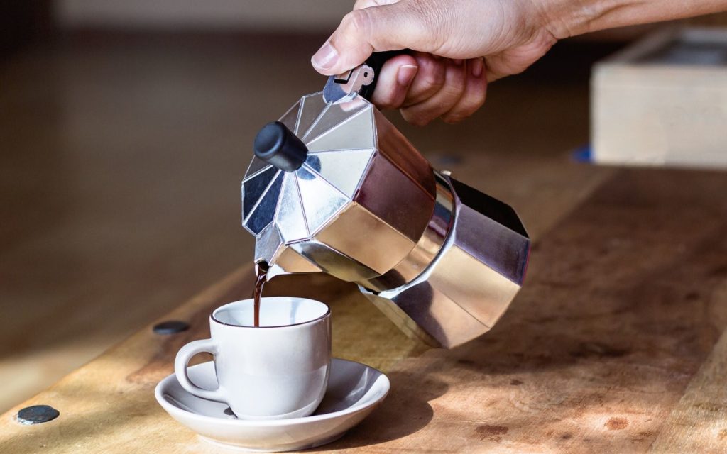 De cafetera o cápsulas: ¿Qué café sube más el colesterol?