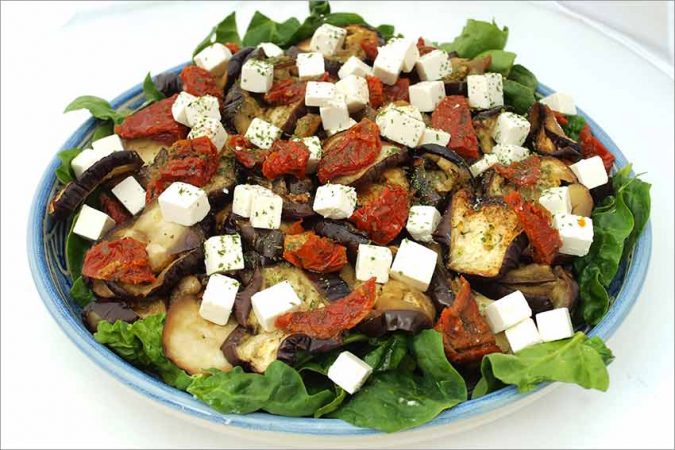 Ensalada de berenjenas y queso: el desconocido manjar de verano 15 Merca2.es ensalada de berenjenas asadas Merca2.es