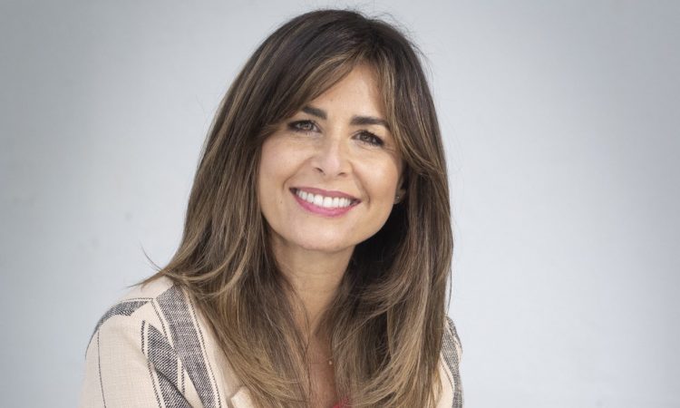 El pantalón 'palazzo' negro de Nuria Roca que encontrarás en Zara 21 Merca2.es nuria t Merca2.es