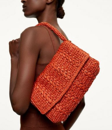 Este peculiar bolso de Parfois por 22,99 euros es la tendencia del verano 22 Merca2.es Parfois