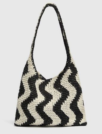 screenshot www.pullandbear.com 2022.05.31 16 47 45 Merca2.es