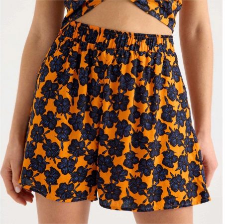 El short estilo surfero por 11 euros de El Corte Inglés y otras gangas para ir a la última 70 Merca2.es bermuda estampado flores inside