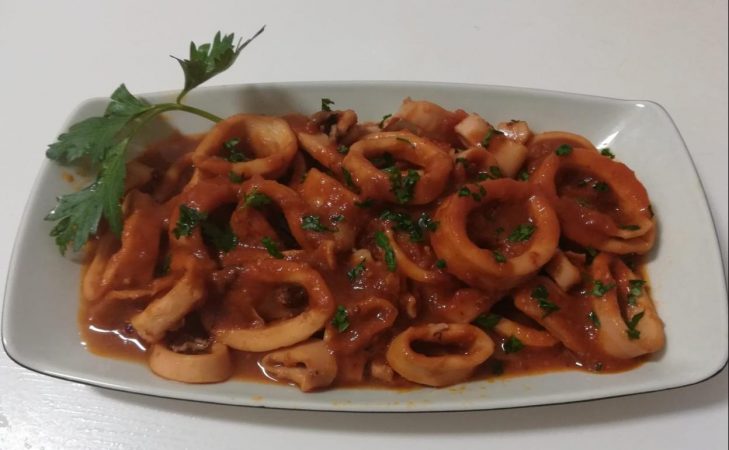 Calamares en salsa de tomate que están mucho mejor que los rebozados 63 Merca2.es ca RsIIG4tQoMeXwSmmAqkNAjJ 1248x770@El Norte Merca2.es