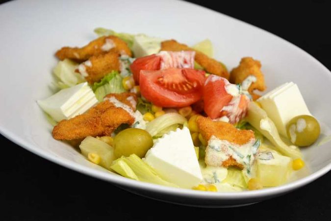 ensalada con salsa de yogur Merca2.es