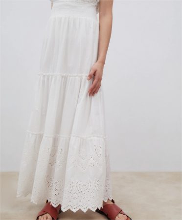 El Corte Inglés: el vestido largo con bordados de Fórmula Joven por 24,99 euros y otras gangas 69 Merca2.es falda larga troquelada formula joven el corte ingles