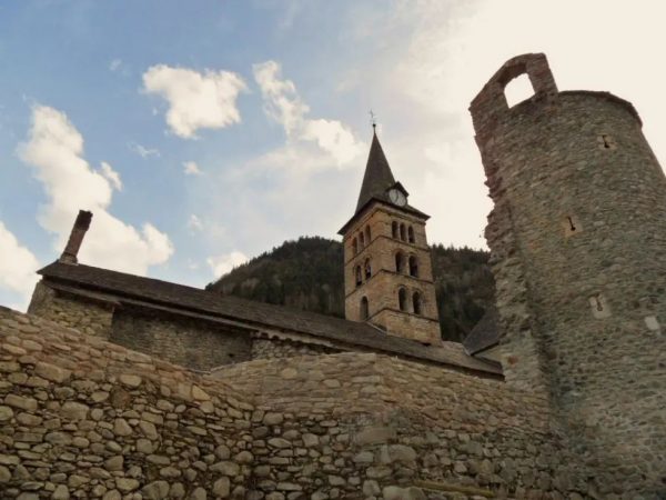 artíes  pueblos montaña