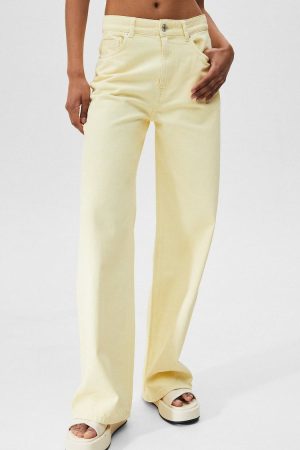 Los favoritos de Pull&Bear en las rebajas: prendas que se agotan rápido 30 Merca2.es pullybear 4 Merca2.es