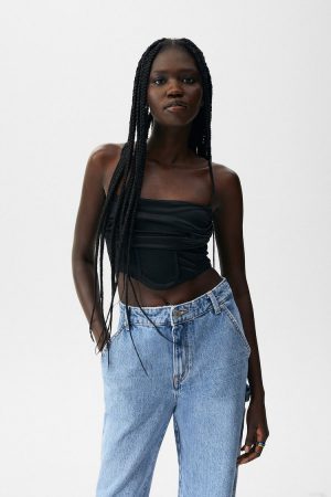 Los favoritos de Pull&Bear en las rebajas: prendas que se agotan rápido 34 Merca2.es pullybear 8 Merca2.es