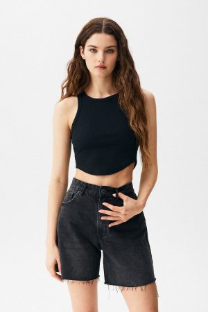 Los favoritos de Pull&Bear en las rebajas: prendas que se agotan rápido 35 Merca2.es pullybear 9 Merca2.es
