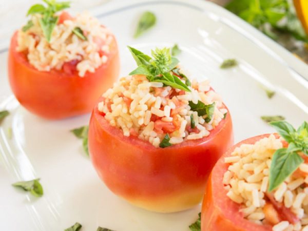 receta de tomates rellenos de arroz 1200x900 1 Merca2.es