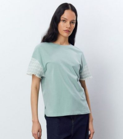 Estas camisetas en rebajas de Sfera te sirven para cualquier ocasión 4 Merca2.es Sfera