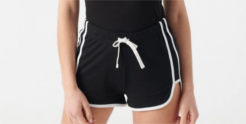 El short estilo surfero por 11 euros de El Corte Inglés y otras gangas para ir a la última 71 Merca2.es short ribetes contraste inside