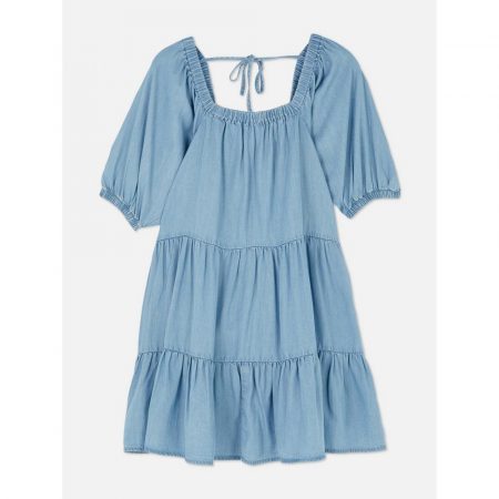 Vestido vaquero con vuelo