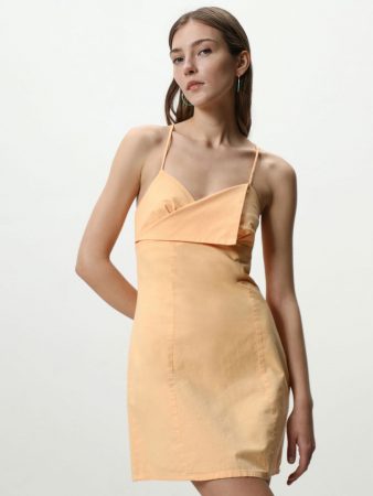 Vestido corto cruzado color naranja