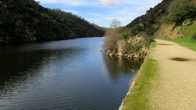 Rutas de senderismo para hacer en la Sierra de Madrid este verano 12 Merca2.es 7 2 Merca2.es