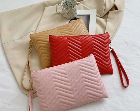 El mini bolso de Mango que vale para diario o salir de fiesta 37 Merca2.es Bolso de mano efecto cuero