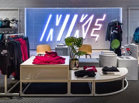 Nike gana la batalla contra Adidas Nike gana la batalla contra Adidas