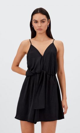 Stradivarius: el nuevo vestido tul de flores que dará mucho que hablar 32 Merca2.es stradivarius 10 2 Merca2.es