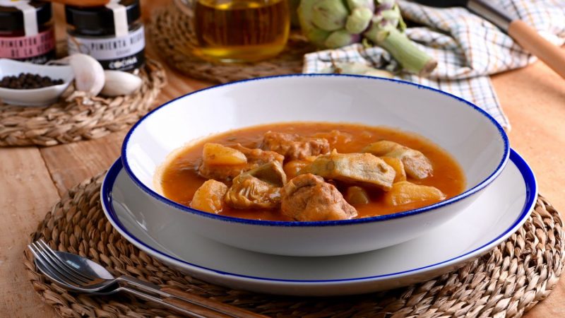 0001080390QuiqueAlCuboS01E018GuisoDePatataConCostillaDeCerdoYAlcachofasR0101 Merca2.es