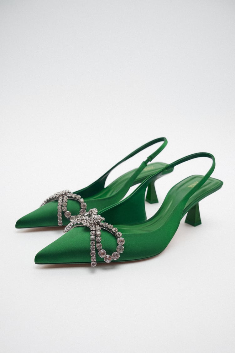 Zapato de tacón destalonado de Zara