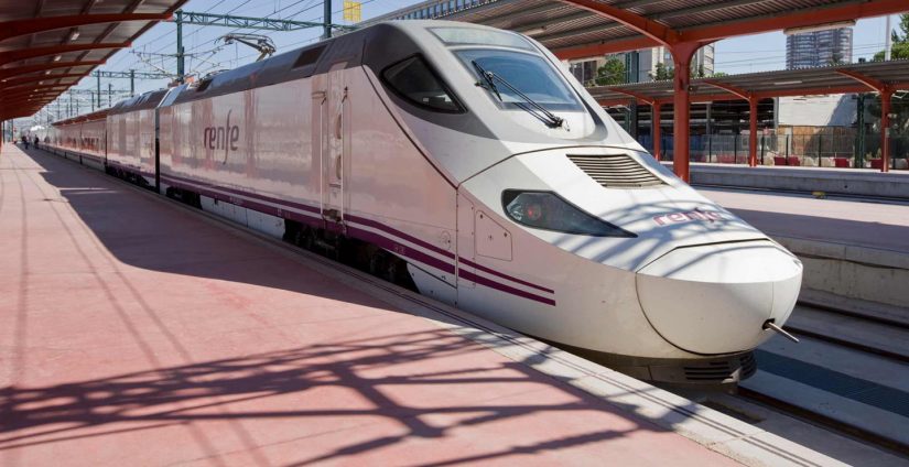 Plazos y cómo solicitar el abono gratuito de Renfe 
