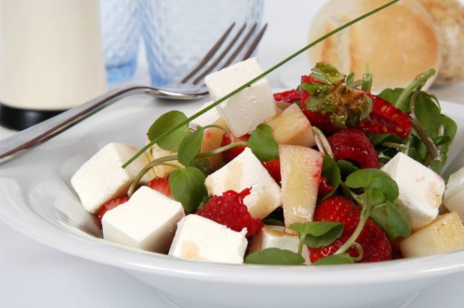 La ensalada de frutas perfecta para comer en verano 39 Merca2.es 8 11 Merca2.es