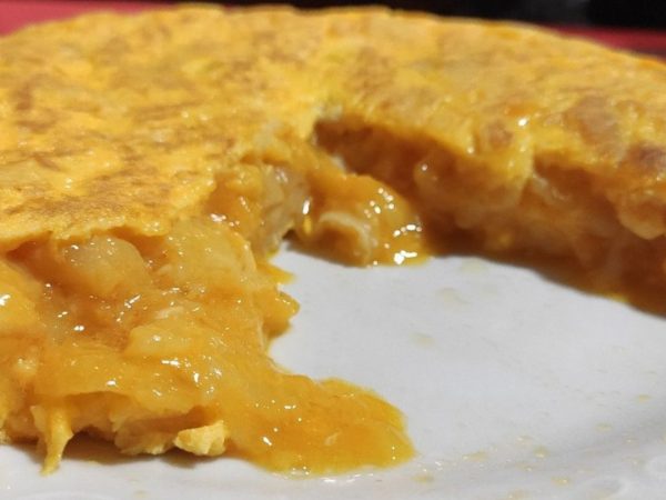 Así se hace la tortilla de patatas de Betanzos para que te quede genial 82 Merca2.es BeFunky collage 2020 10 06T155010.015 1440x1080 1 Merca2.es