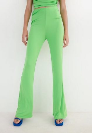 Zara tira la casa por la ventana: prendas de temporada a menos de 10€ 65 Merca2.es Zara