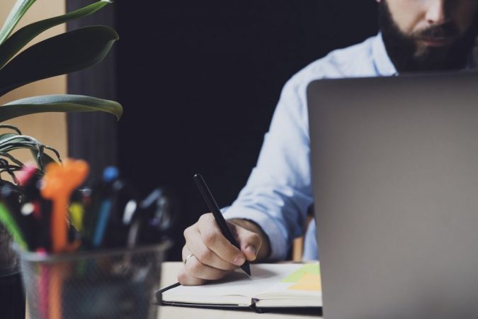 ¿Qué es la Estrategia Nacional del Impulso al Trabajo Autónomo? 42 Merca2.es baja online autonomo 1024x683 1 Merca2.es