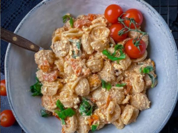 pasta con tomates cherry y queso feta 1 Merca2.es