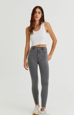 screenshot www.pullandbear.com 2022.08.12 15 08 48 Merca2.es