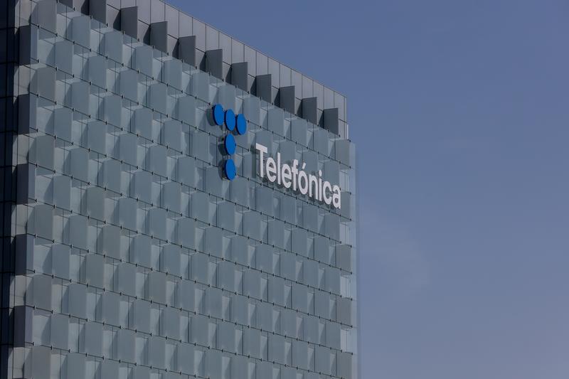 Telefónica recorta en más de 200 millones el precio de la compra de los activos móviles de Oi en Brasil Telefónica recorta en más de 200 millones el precio de la compra de los activos móviles de Oi en Brasil