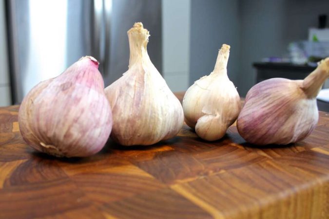 El secreto para pelar ajos con agua sin dejar nada de olor 23 Merca2.es 293.jpg Merca2.es