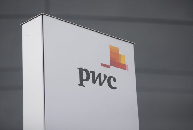 PwC criticó que no computaran las horas de café