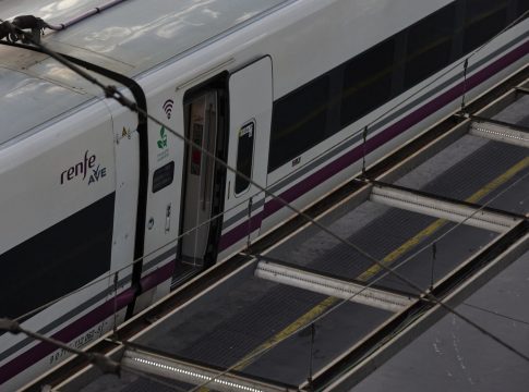 Renfe-usuarios-transporte-verano Renfe-usuarios-transporte-verano